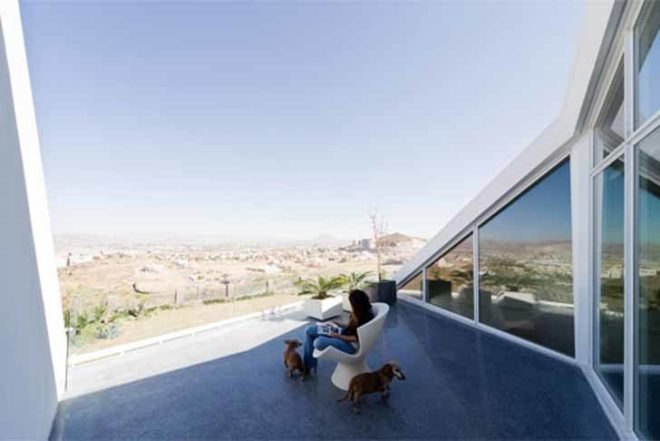 Sustainable Building,Renewable Energy,green Interiors,Architecture,mexico,chihuahua desert,sloping roofs,soil thermal mass,concrete house,productora,terraces,energy optimisation,natural light,minimal decoration,buried house