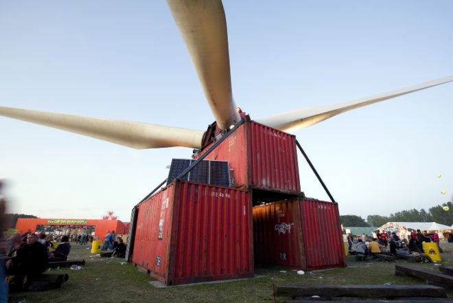 Solar Power,Wind Power,Recycled Materials,green technology,Green Resources,Green Materials,energy efficiency,Art,solar power,dutch design,refunc,solar panels,recycled shipping containers,lowlands music festival,eindhoven,big-scale installation,art