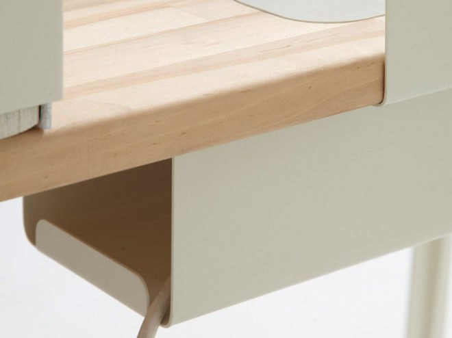 mantis desk, samuel wilkinson, case furniture, green furniture, eco furniture, sustainable furniture, green design, eco design, modular design, green desks, desks, modular desks, modular work space, green work space, beech wood, modular design, british design