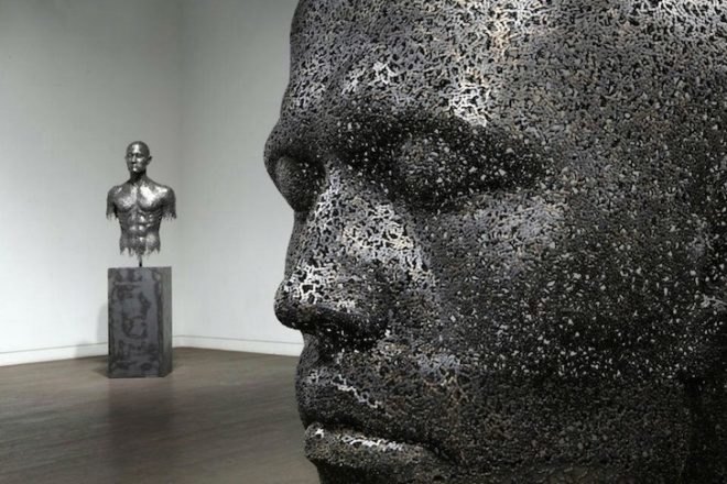 Korea, dystopia, chain sculptures, upcycled, upcycled art, metal art, recycled art, green art, sustainable art, sustainable design, green design, eco design, chains, Seo Young Deok, nude sculptures, anthony gormley