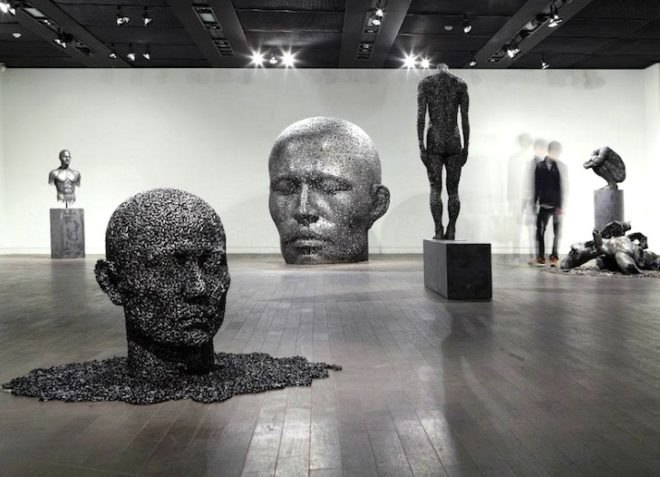 Korea, dystopia, chain sculptures, upcycled, upcycled art, metal art, recycled art, green art, sustainable art, sustainable design, green design, eco design, chains, Seo Young Deok, nude sculptures, anthony gormley