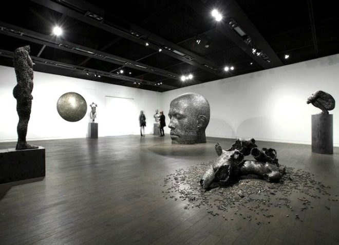 Korea, dystopia, chain sculptures, upcycled, upcycled art, metal art, recycled art, green art, sustainable art, sustainable design, green design, eco design, chains, Seo Young Deok, nude sculptures, anthony gormley