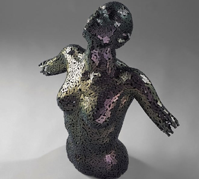 Korea, dystopia, chain sculptures, upcycled, upcycled art, metal art, recycled art, green art, sustainable art, sustainable design, green design, eco design, chains, Seo Young Deok, nude sculptures, anthony gormley
