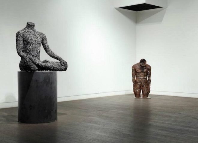 Korea, dystopia, chain sculptures, upcycled, upcycled art, metal art, recycled art, green art, sustainable art, sustainable design, green design, eco design, chains, Seo Young Deok, nude sculptures, anthony gormley