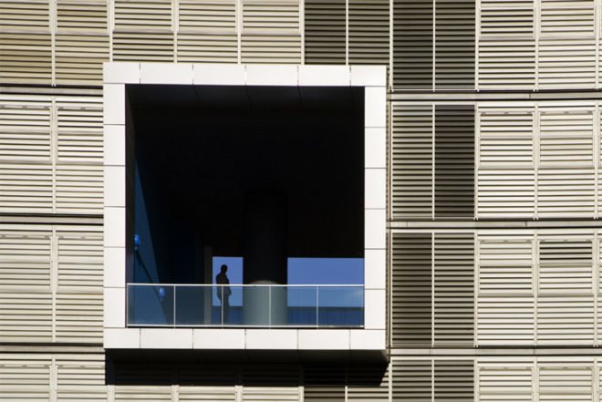 low impact large building, solar thermal, Ruiz Larrea and Associates, passive heating, passive solar, passive cooling, double wall, buildign shading, building orientation, eco building design, earth tube, green apartment, Spanish green building, eco apartment,