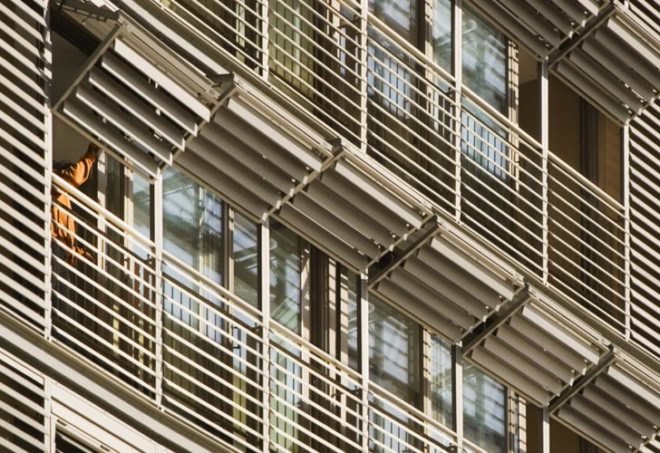 low impact large building, solar thermal, Ruiz Larrea and Associates, passive heating, passive solar, passive cooling, double wall, buildign shading, building orientation, eco building design, earth tube, green apartment, Spanish green building, eco apartment,