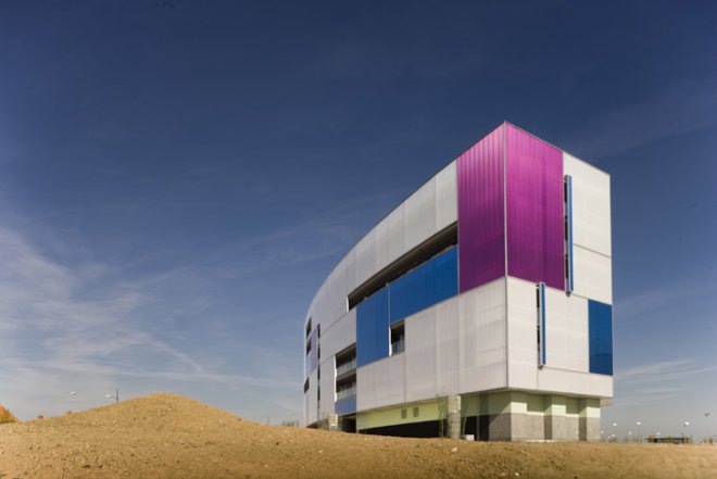 low impact large building, solar thermal, Ruiz Larrea and Associates, passive heating, passive solar, passive cooling, double wall, buildign shading, building orientation, eco building design, earth tube, green apartment, Spanish green building, eco apartment,