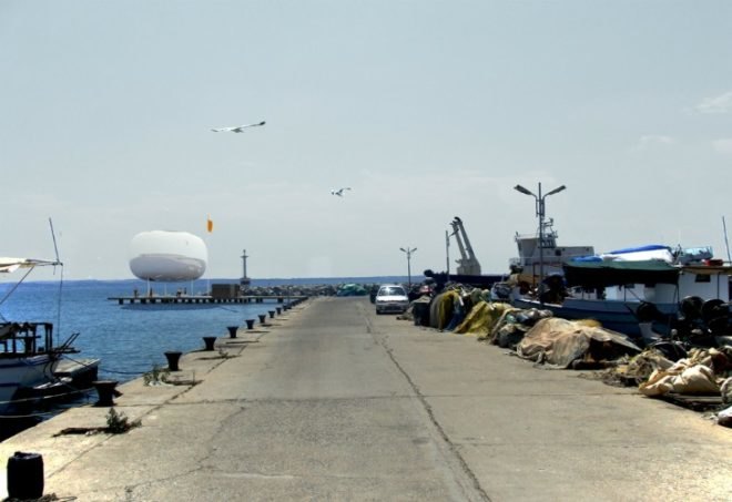 Thessaloniki Piers, Giannikis SHOP, self sufficient, solar energy, rainwater harvesting, greece, pavilion