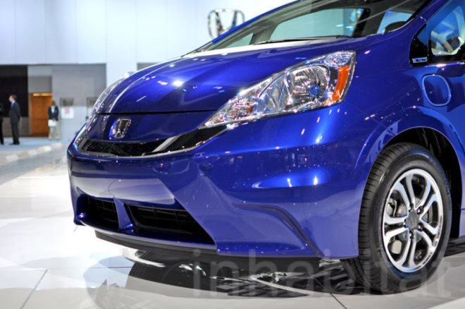 2013 Honda Fit EV, LA Auto Show, 2011 Los Angeles Auto Show, Honda, electric vehicles, plug-in cars, fuel efficiency, alternative energy vehicles, green cars, green transportation,