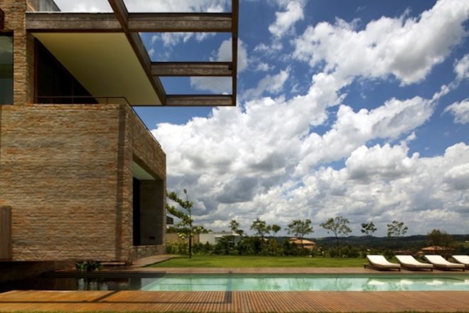 Brazil, Sao Paulo, Studio Arthur Casas, Arthur Casas, Quinta da Baronesa, recycled materials, recycled bricks, solar gain, natural materials, Cumaru, green materials, green design, eco-design, sustainable design, green roof