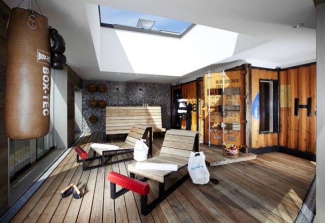 25Hours HafenCity, 25hours hotel, shipping containers, hamburg, hafencity, green hotel, green interiors, recycled materials