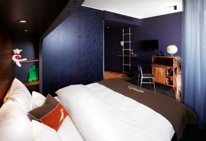 25Hours HafenCity, 25hours hotel, shipping containers, hamburg, hafencity, green hotel, green interiors, recycled materials