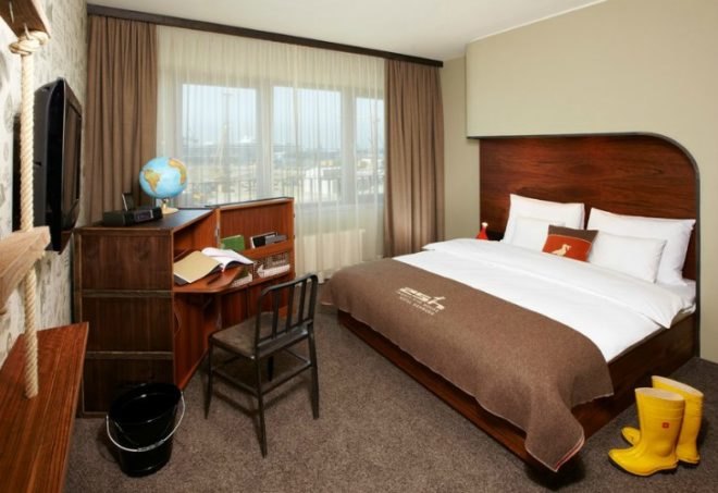 25Hours HafenCity, 25hours hotel, shipping containers, hamburg, hafencity, green hotel, green interiors, recycled materials