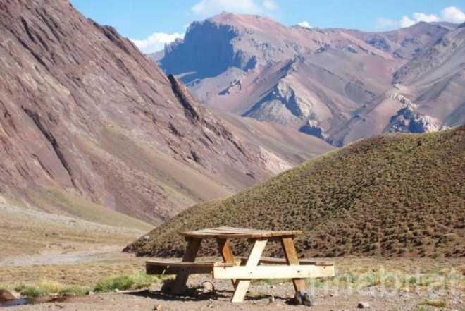 Water Issues,Renewable Energy,green technology,Green Lighting,Eco Tourism,Eco Travel,prefab architecture,solar panels,renewable energy,geodesic dome house,mule,aconcagua,argentina,andes mountains,green camping,