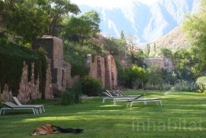 Water Issues,Recycled Materials,Green Resources,Green Materials,Green Holidays,green furniture,Eco Tourism,Eco Travel,Architecture,mendoza,argentina,andes mountains,thermal hotel,mineral geothermal water,local stone,recycled railway sleepers,alpine architecture,healthy water