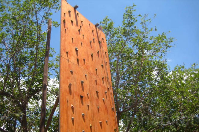 Water Issues,Recycled Materials,Green Resources,Green Materials,Green Holidays,Eco Tourism,Eco Travel,Architecture,mendoza,argentina,andes mountains,thermal mineral water,mineral geothermal water,local stone,family day out,cascade restaurant,water park,swimming pools,streams,slides