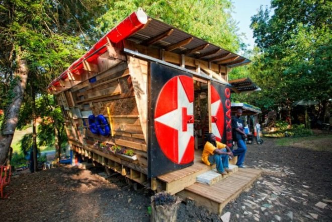 Burton Street Community, peace gardens, Asheville Design Center, student project, pavilion, recycled materials, found objects