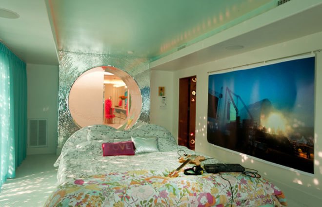 green design, eco design, sustainable design, Fitzsimmons Architects, Wayne Coyne, Flaming Lips, Oklahoma City, The Compound, double Skinned facade, Dragon Egg