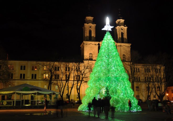 green design, eco design, sustainable design, green Christmas tree, eco christmas, Jolanta Šmidtienė, Kaunas Lithuania, Recycled plastic bottles, recycled Christmas Tree, Plastic bottle tree