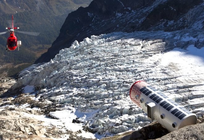 modular design, Gervasutti Refuge, Italy, helicopter installation, Tubular design, solar-powered, energy efficient, zero-impact, LEAPfactory, Mt. Blanc, mountain refuge, mountain cabin, mountain climbers, eco design, green design, sustainable design, prefab