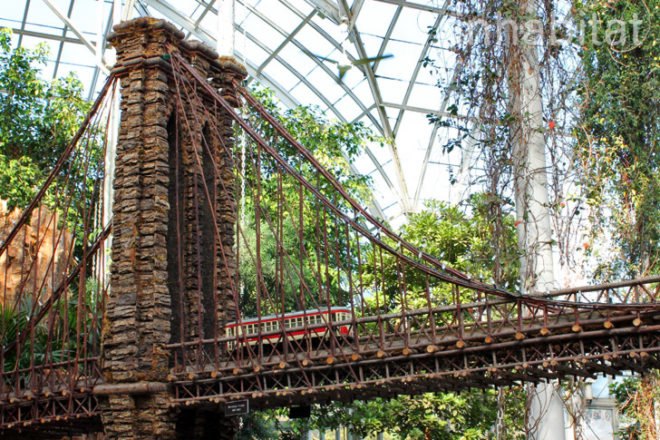 NYBG 2011 Holiday Train Show, new york botanical garden, holiday train show, applied imagination, paul busse, new york botanical garden train show, buildings made from plant parts, sculptures made from plants