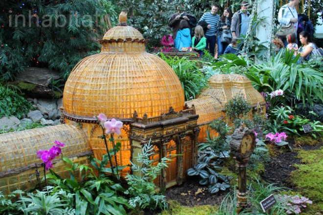 NYBG 2011 Holiday Train Show, new york botanical garden, holiday train show, applied imagination, paul busse, new york botanical garden train show, buildings made from plant parts, sculptures made from plants