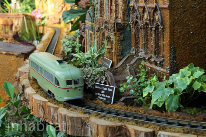 NYBG 2011 Holiday Train Show, new york botanical garden, holiday train show, applied imagination, paul busse, new york botanical garden train show, buildings made from plant parts, sculptures made from plants