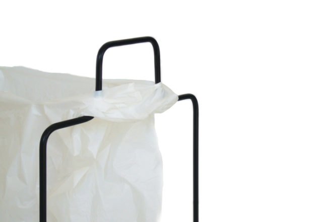 Recycling / Compost,Green Kitchen,Green Products,waste management,metalic wire,spanish design,rubbish bin,plastic bag reuse