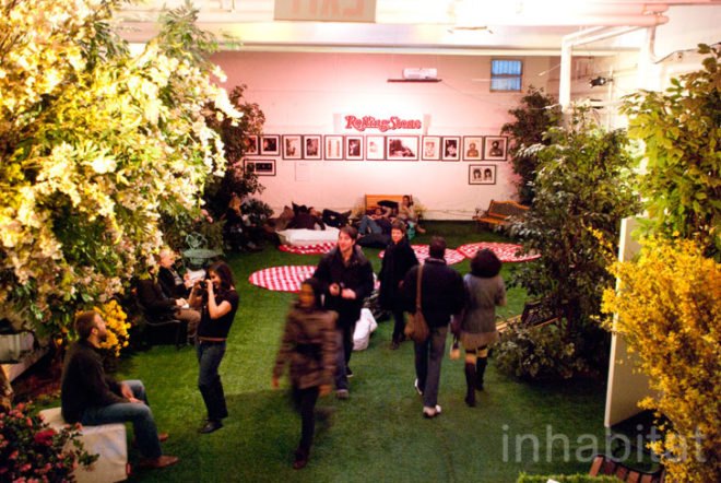 Openhouse Gallery; pop-up; pop up; pop-up park; green space; Manhattan; New York City; Inhabitat; Inhabitat NYC; Amanda Coen; Amanda Silvana Coen; winter park; mommy mornings; green design; repurposed space; indoor park; reused space