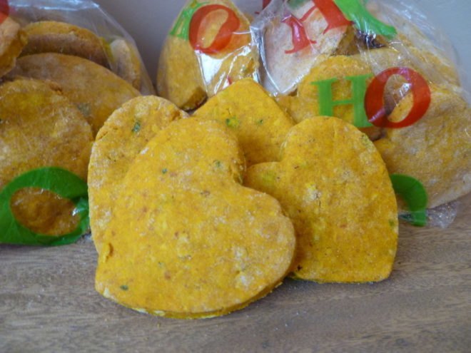 Pumpkin Peanut Butter Doggie Cookies, dog biscuits, dog cookies, pumpkin, peanut butter, vegetarian dog biscuits, dog treats, diy, homemade, homemade dog treats