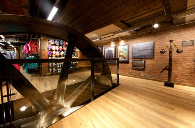 manhattan, nyc, green nyc, green manhattan, soho, rei, rei store, green rei store, eco rei store, sustainable rei store, soho store, puck building, soho puck building, renovated puck building, puck building nyc, rei puck building, green design, eco design sustainable design, nyc design, nyc architecture, manhattan architecture, manhattan design