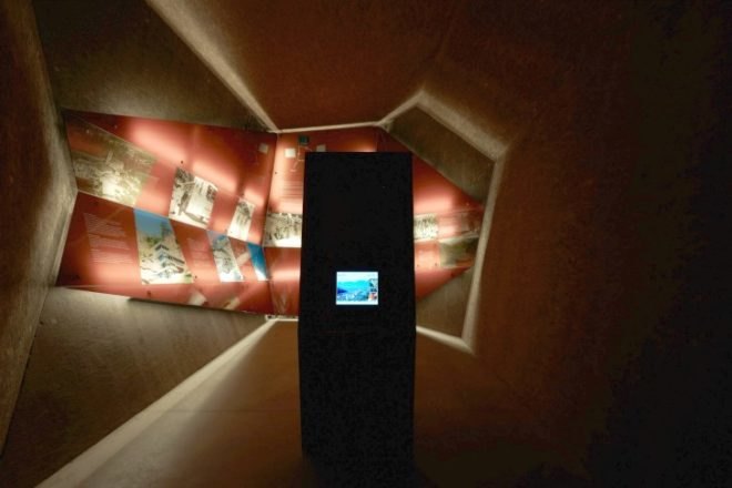 Timmelsjoch, timmelsjoch experience, outdoor pavilion, led sculpture, pavilion, garnets, Werner Tscholl