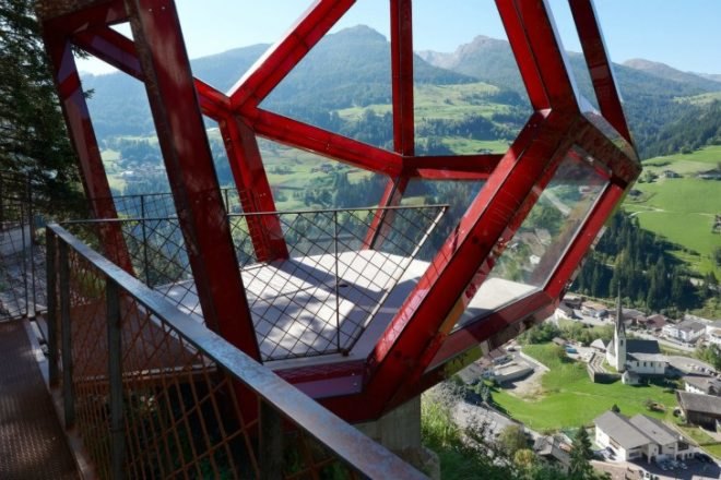 Timmelsjoch, timmelsjoch experience, outdoor pavilion, led sculpture, pavilion, garnets, Werner Tscholl