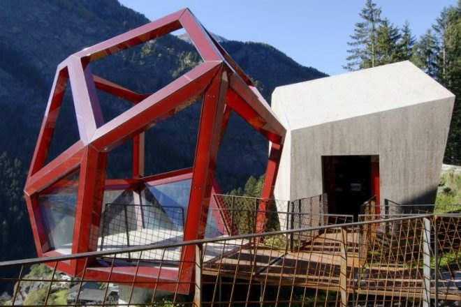 Timmelsjoch, timmelsjoch experience, outdoor pavilion, led sculpture, pavilion, garnets, Werner Tscholl