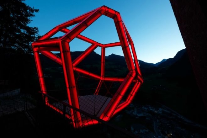 Timmelsjoch, timmelsjoch experience, outdoor pavilion, led sculpture, pavilion, garnets, Werner Tscholl