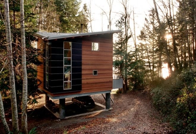 Treehouse, Castanes Architects, low impact design, retractable staircase, vacation house, cabin retreat