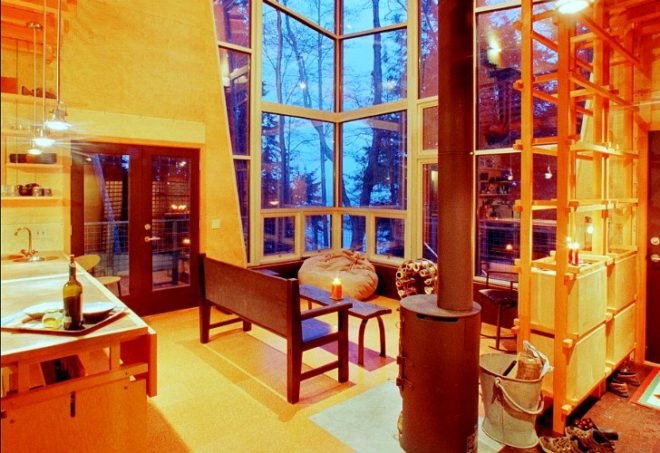 Treehouse, Castanes Architects, low impact design, retractable staircase, vacation house, cabin retreat