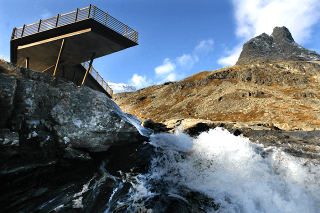 Norwegian Public Roads Administration, national tourist routes, korten steel, Norway, Trollstigen, Trollstigen Plateau, Reiulf Ramstad, korsten steel, minimalist design, green roof, nature, Rauma council, walkways, platforms, green design, sustainable design, eco-design