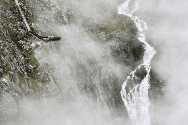 Norwegian Public Roads Administration, national tourist routes, korten steel, Norway, Trollstigen, Trollstigen Plateau, Reiulf Ramstad, korsten steel, minimalist design, green roof, nature, Rauma council, walkways, platforms, green design, sustainable design, eco-design