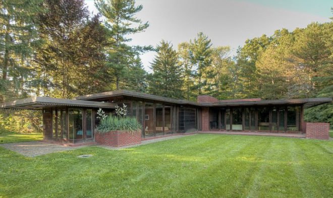green design, eco design, sustainable design, Frank Lloyd Wright, Bruce Beresford, Taliesin, Driving Miss Daisy, Robie House, ORganic Architecture, Fallingwater, Darwin D. Martin House, Radiant Flooring, cantilever
