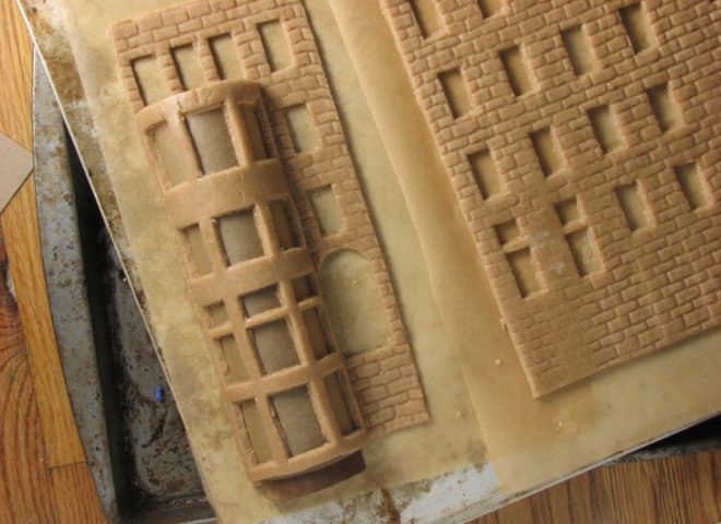gingerbread brooklyn brownstone, gingerbread brownstone, diy gingerbread brownstone, brooklyn brownstone gingerbread house, diy gingerbread houses, gingerbread how tos, gingerbread house diy, brownstone gingerbread house, kitchen table scraps, renee baumann, renee baumann blog, renee baumann chef