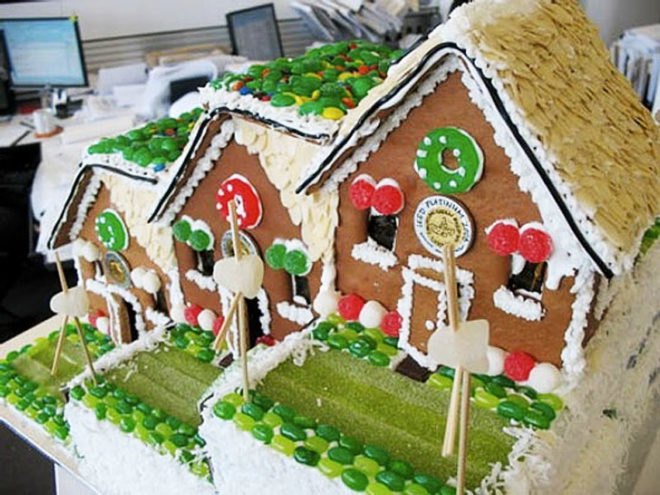 green gingerbread house, gingerbread house, green home, green house, green design, eco design, sustainable design, eco house, modern gingerbread house, ginger bread house, ginger bread, gingerbread, modern candy house, sweet houses, DIY projects, DIY gingerbread house, DIY gingerbread, make a gingerbread house for christmas, christmas house