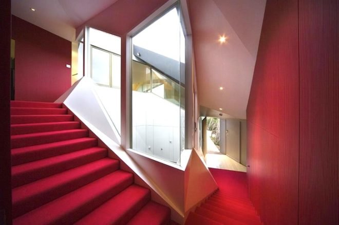 McBride Charles Ryan, Klein Bottle House, Klein Bottle, Origami, green design, sustainable design, eco-design, natural landscape, site selection, australia, morning ton Peninsula, Rye Beach, origami, daylighting, timber foundation, traditional foundation, fibro-shacks, beach house