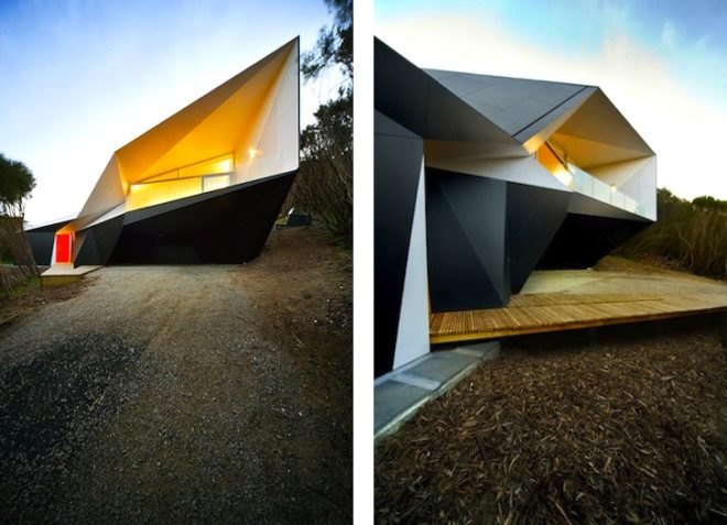 McBride Charles Ryan, Klein Bottle House, Klein Bottle, Origami, green design, sustainable design, eco-design, natural landscape, site selection, australia, morning ton Peninsula, Rye Beach, origami, daylighting, timber foundation, traditional foundation, fibro-shacks, beach house
