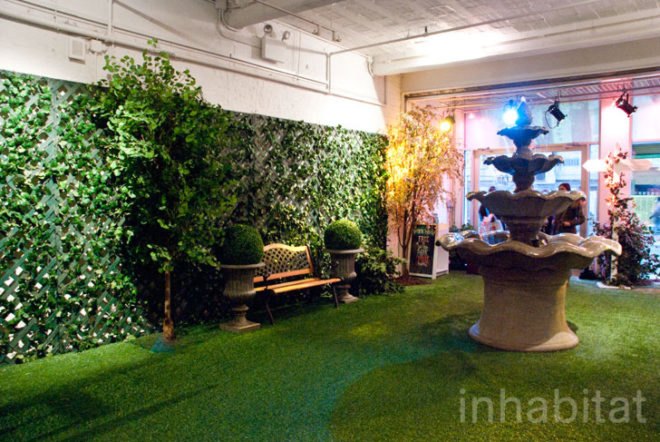 Openhouse Gallery; pop-up; pop up; pop-up park; green space; Manhattan; New York City; Inhabitat; Inhabitat NYC; Amanda Coen; Amanda Silvana Coen; winter park; mommy mornings; green design; repurposed space; indoor park; reused space