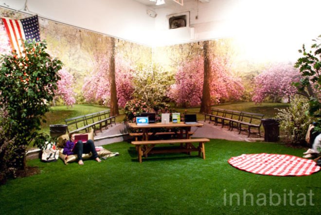 Openhouse Gallery; pop-up; pop up; pop-up park; green space; Manhattan; New York City; Inhabitat; Inhabitat NYC; Amanda Coen; Amanda Silvana Coen; winter park; mommy mornings; green design; repurposed space; indoor park; reused space