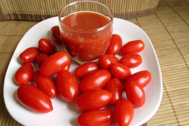 6 Natural Remedies to Cure Your New Year's Day Hangover, new year's day, hangover cure, hangover, hangover remedy, natural hangover remedy, how do i cure a hangover, banana hangover cure, coconut water hangover cure, New Year's Eve,