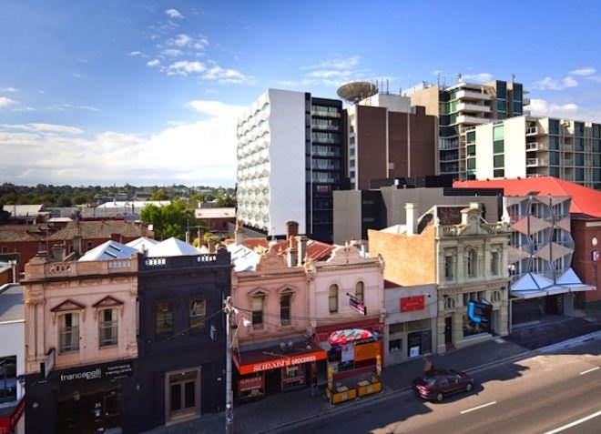 Vivida, hawthorn, swinburne university, australia, green design, sustainable design, eco design, energy footprint, energy efficiency, daylighting, sustainable architecture, rothe lawman, student dorms, modular, existing site, thermal performance, bicycle storage