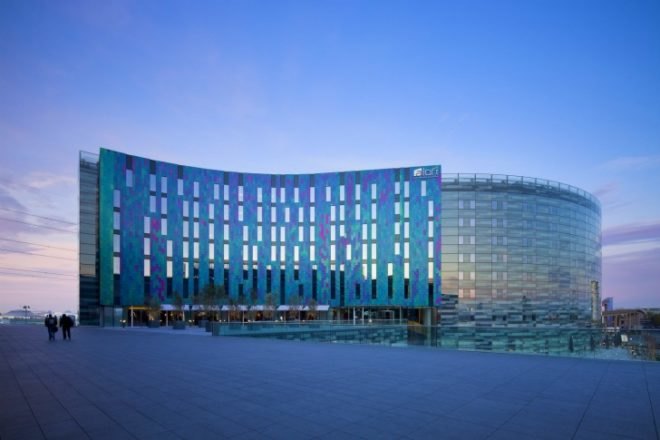 Aloft London Excel, Jestico Whiles, eco hotel, green hotel, london, eco tourism, fritted glass, high performance facade