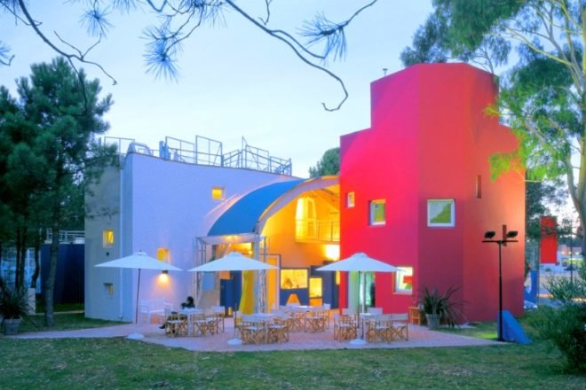 alterra resort, pinamar, argentina, eco tourism, shipping container rooms, shipping container hotel, cargotecture, glamping